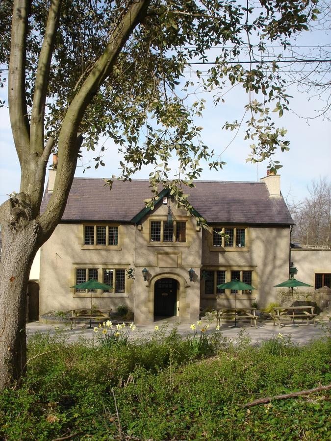The Kinmel Arms 호텔 애버갤리 외부 사진