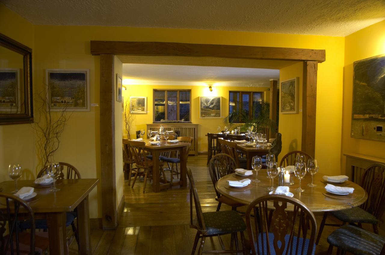 The Kinmel Arms 호텔 애버갤리 외부 사진